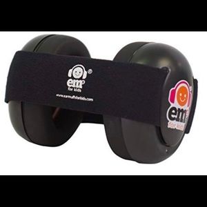 Baby noise cancelling earmuffs